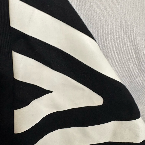 Umbro Double Diamond Logo Canvas Mens M Full Zip Mock Neck Black/White - Picture 3 of 3